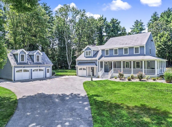 17 Fruit St, Hopkinton, MA 01748
