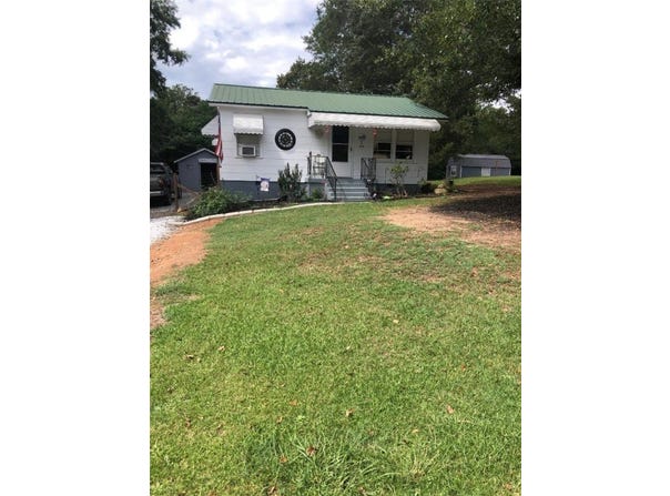 904 HAMPTON Street, Iva, SC 29655