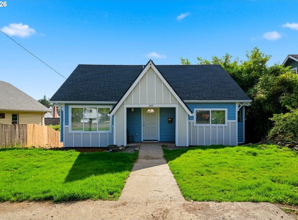 265 N 2ND St, StHelens, OR 97051