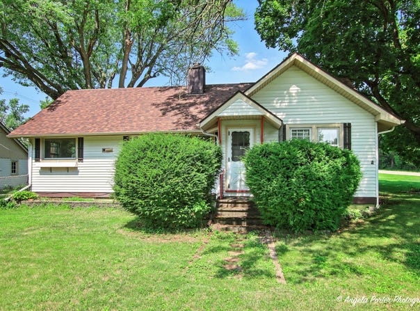 4713 Mccullom Lake Road, McHenry, IL 60050