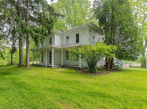 1740 W Comet Road, New Franklin, OH 44216