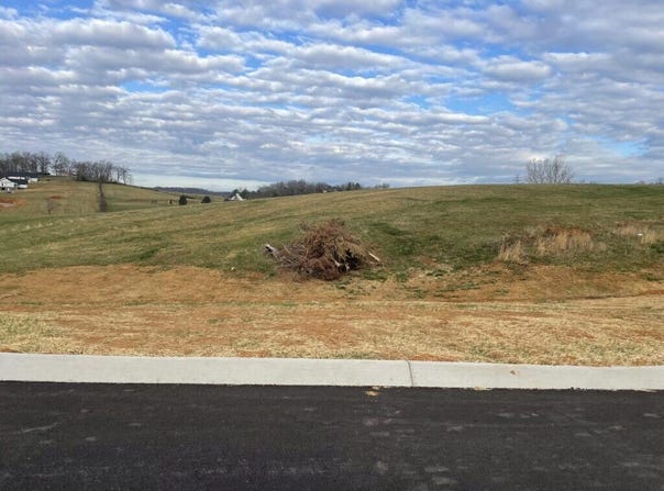 Cattleman's Trail lot: 28, Jonesborough, TN 37659