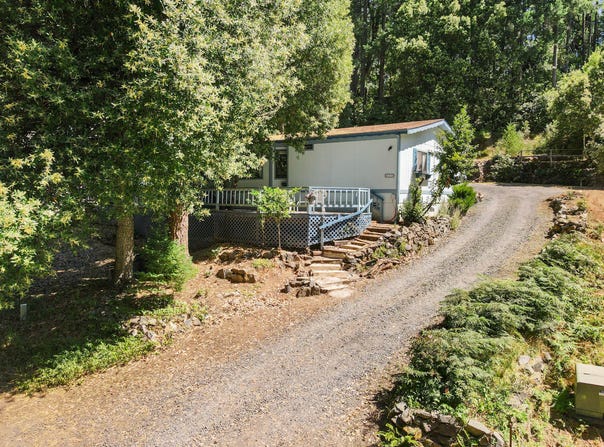 211 Barlow Street, Cave Junction, OR 97523