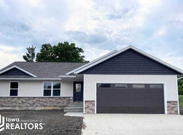 811 S Smith Street, Mount Pleasant, IA 52641