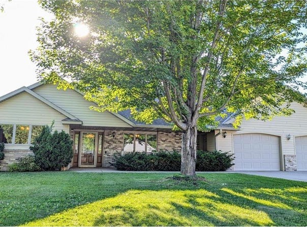 506 6th Street SE, Little Falls, MN 56345