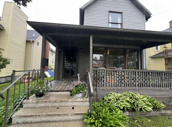 618 Thomas Street, Elkhart, IN 46516-2108