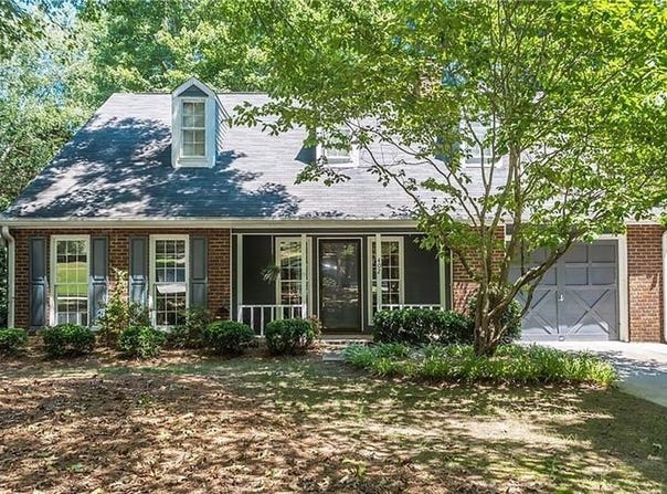 402 Roswell Green Lane, Roswell, GA 30075