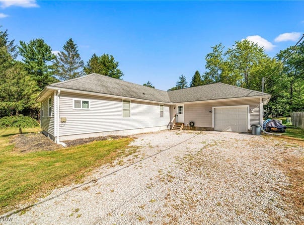 3405 Penobscot Street, Rock Creek, OH 44084
