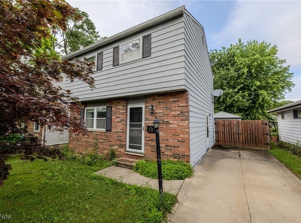 135 Courtland Boulevard, Eastlake, OH 44095