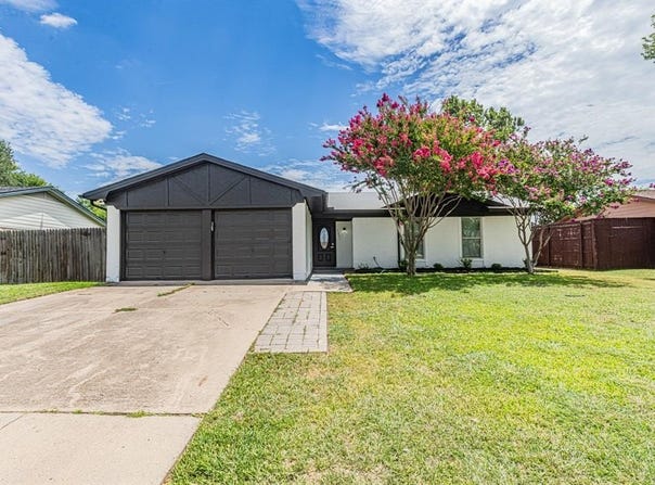 3405 Leatherleaf Lane, Arlington, TX 76015