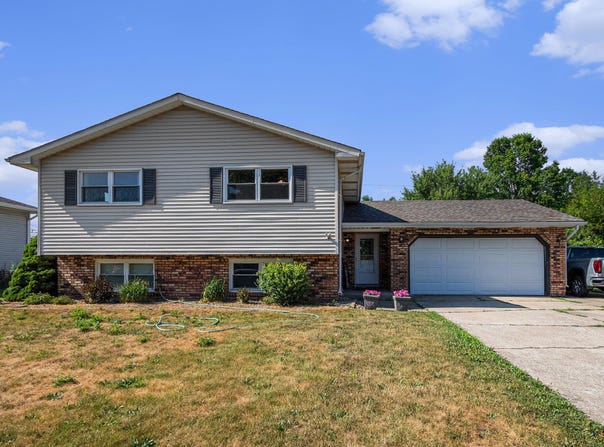 6576 Fairview Avenue, Portage, IN 46368