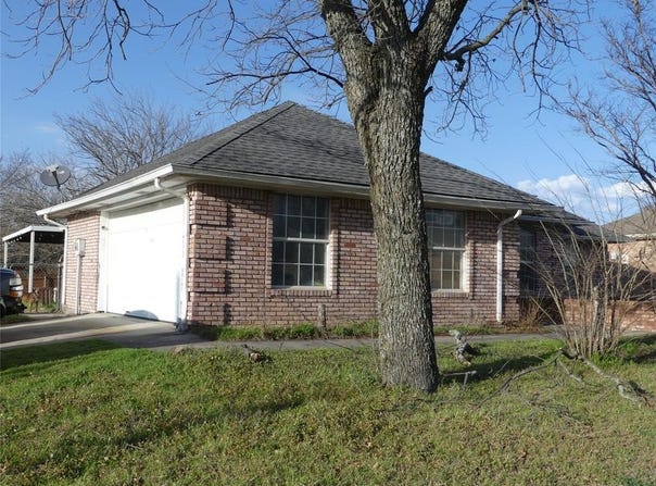 606 W Mulberry Street, Decatur, TX 76234