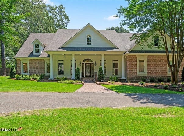 6290 Autumn Oaks Drive, Olive Branch, MS 38654