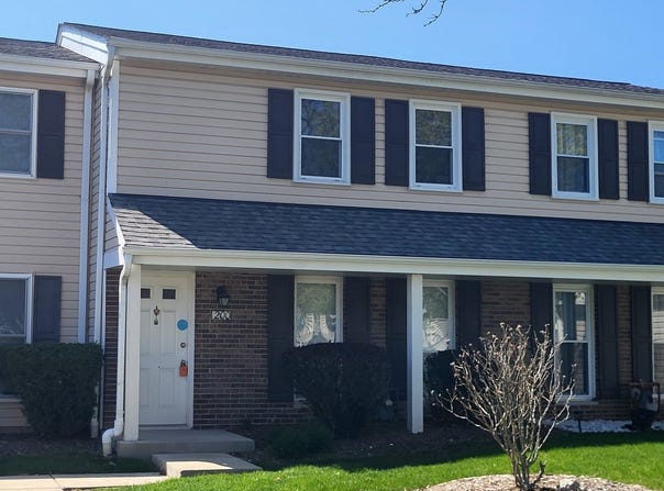 200 Rodenburg Road, Roselle, IL 60172