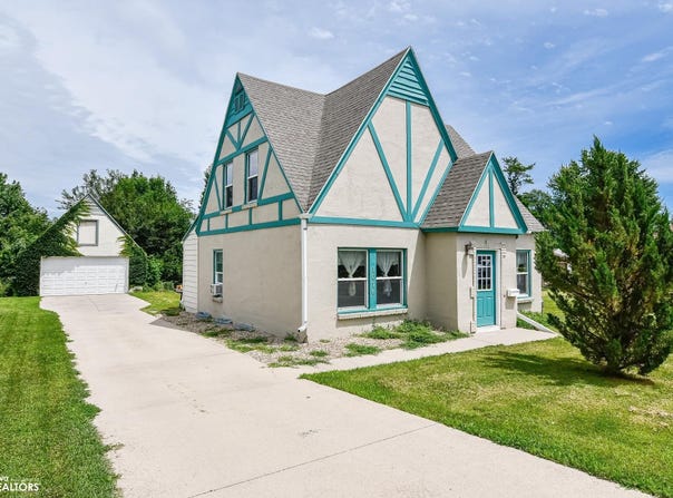 1016 E Anson Street, Marshalltown, IA 50158