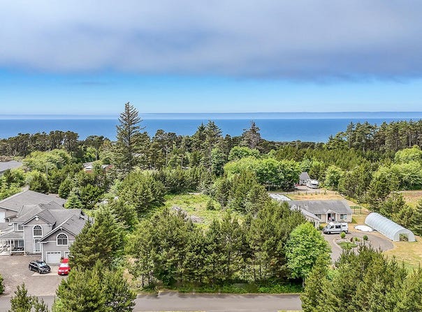 Tl302 NW Riggen Avenue, Seal Rock, OR 97376
