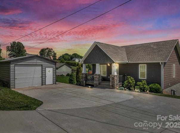 39 Curtis Miles Road, Alexander, NC 28701