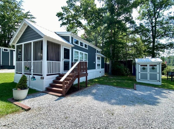 49 Empire Lane, Flat Rock, NC 28731