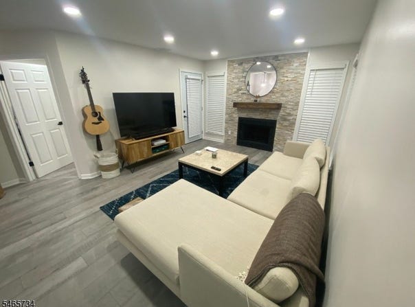 612 Deepdale Ct, Union Twp., NJ 07083-8753