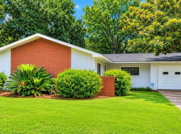 122 Joseph Dr., Ozark, AL 36360