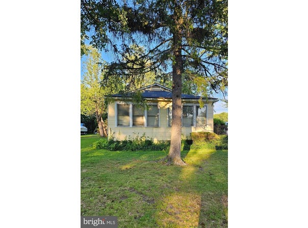 110 S MAIN STREET, CRANBURY, NJ 08512