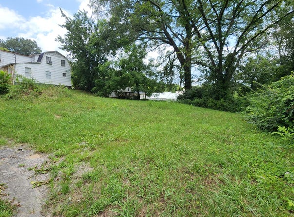 2906 E 38th Street, Chattanooga, TN 37407