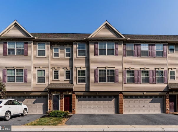 6315 CREEKBEND DRIVE, MECHANICSBURG, PA 17050