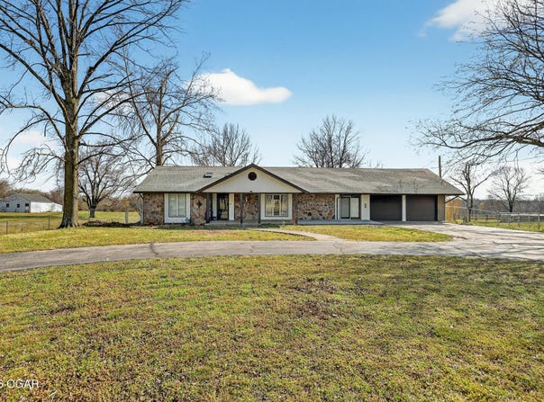 1798 W Fairview Avenue, Carthage, MO 64836