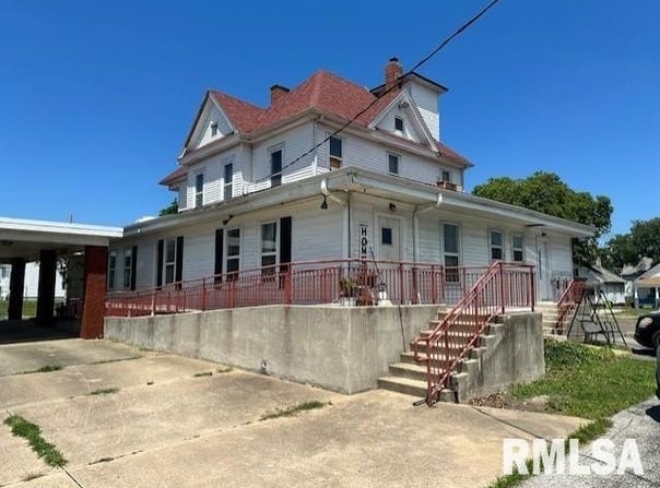 202 N Prairie Street, Jacksonville, IL 62650