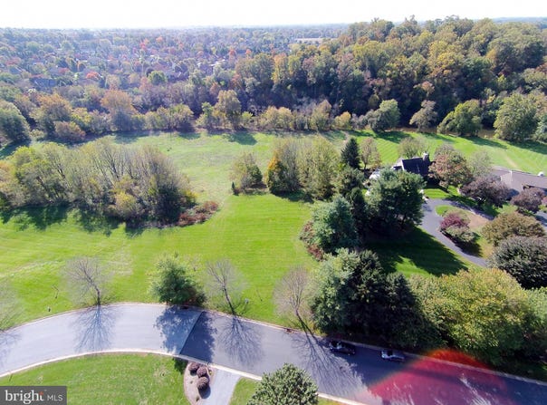 1339 BEACONFIELD LANE, LANCASTER, PA 17601