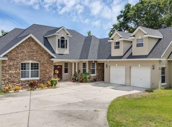 2202 OLD TAVARES ROAD, LEESBURG, FL 34748