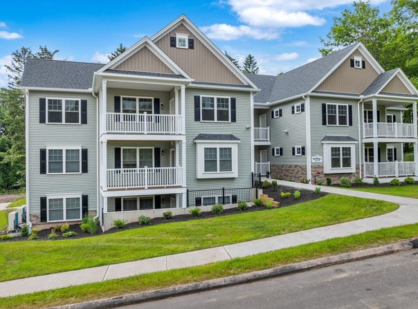 64 E Mitchell Avenue, Cheshire, CT 06410