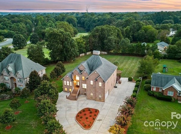 109 Dabbling Duck Circle, Mooresville, NC 28117