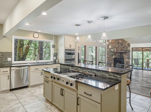 525 Ingalls Lane, Wilderville, OR 97543