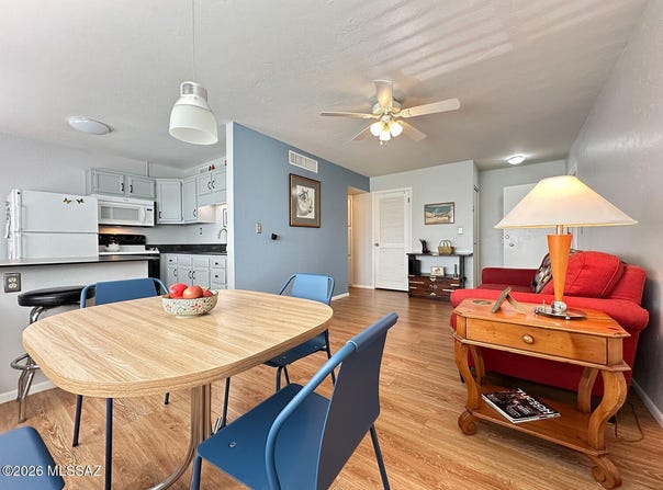 8060 E Broadway Boulevard, Tucson, AZ 85710