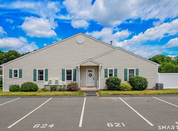 621 Overlook Path, Southington, CT 06489