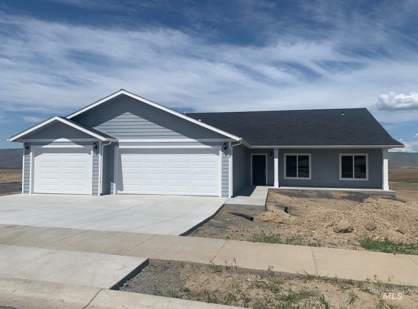 1742 Yellowstone, Lewiston, ID 83501
