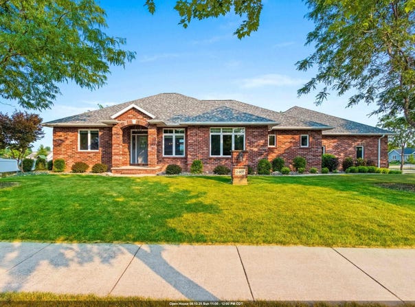 2407 RED TAIL Glen, DE PERE, WI 54115-1641