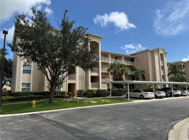 8450 Kingbird, ESTERO, FL 33967