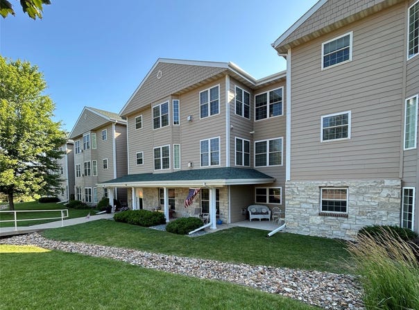 711 16th Avenue unit: U203, Grinnell, IA 50112