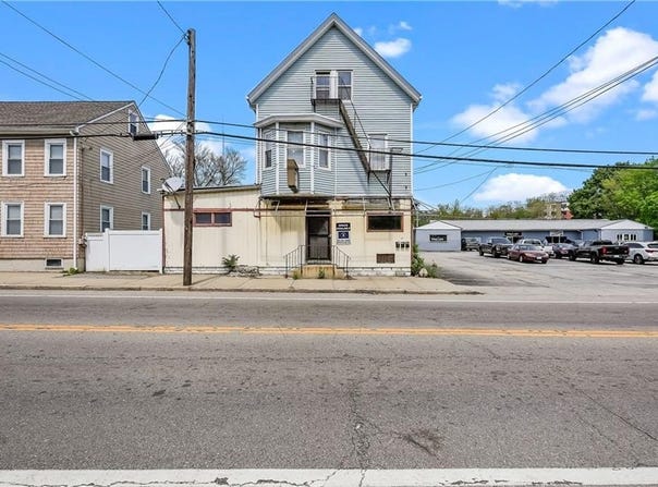 27 Greenville Avenue, Johnston, RI 02919