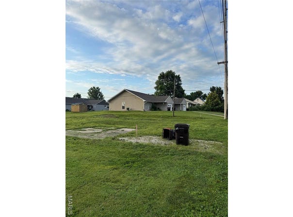 815 N Dickerson Street, Palmyra, MO 63461