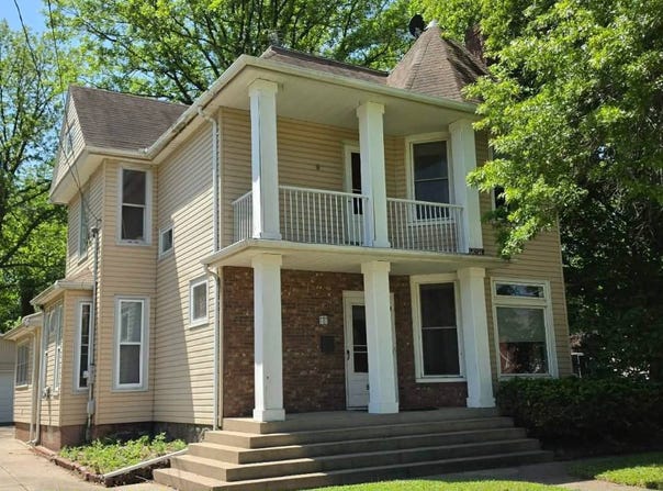813 E Broadway, Monmouth, IL 61462