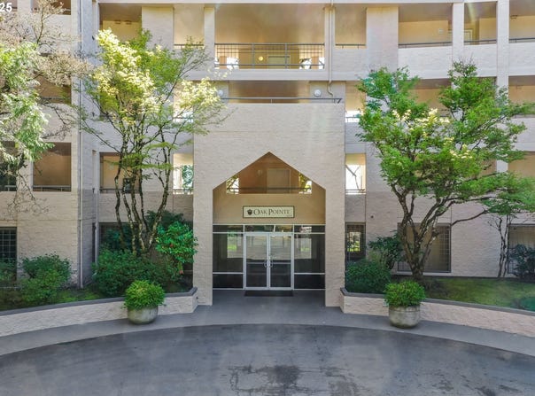6645 W BURNSIDE ST, Portland, OR 97210