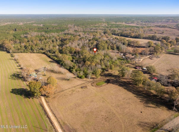 E Bond Road, Wiggins, MS 39577