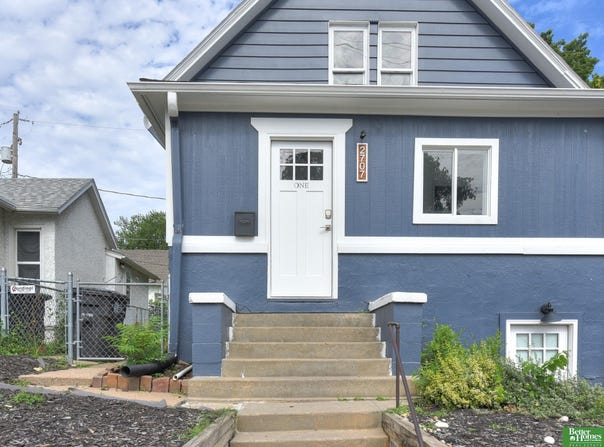 2707 S 10 Street, Omaha, NE 68108