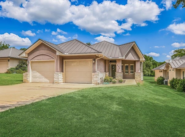 232 Fault Line Dr., Horseshoe Bay, TX 78657