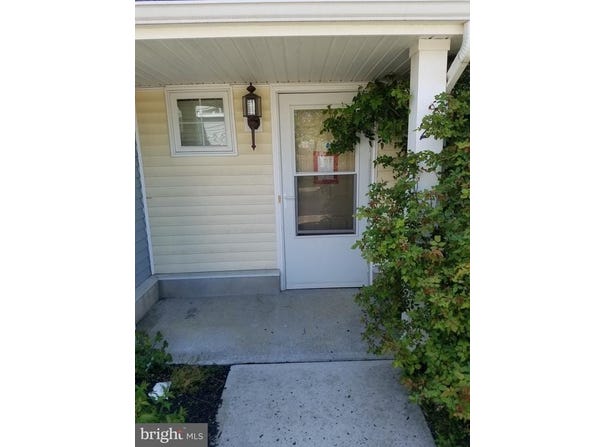 3 CEDAR CROSSING, RED BANK, NJ 07701