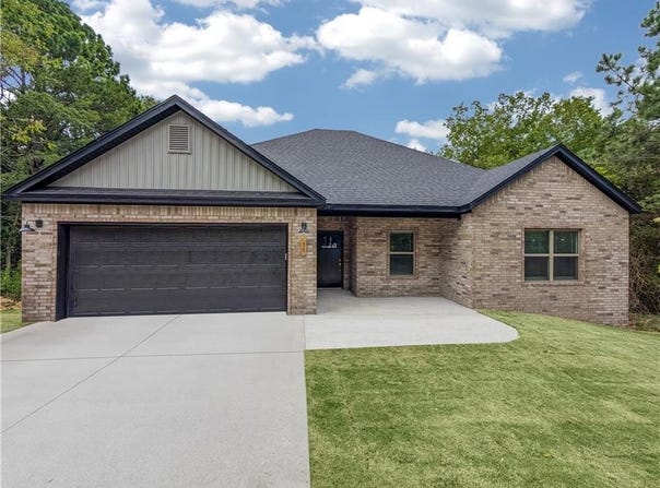 8 Osborne  LN, Bella Vista, AR 72715