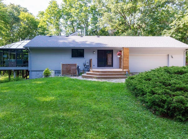 8443 Donovan Road, Dexter, MI 48130